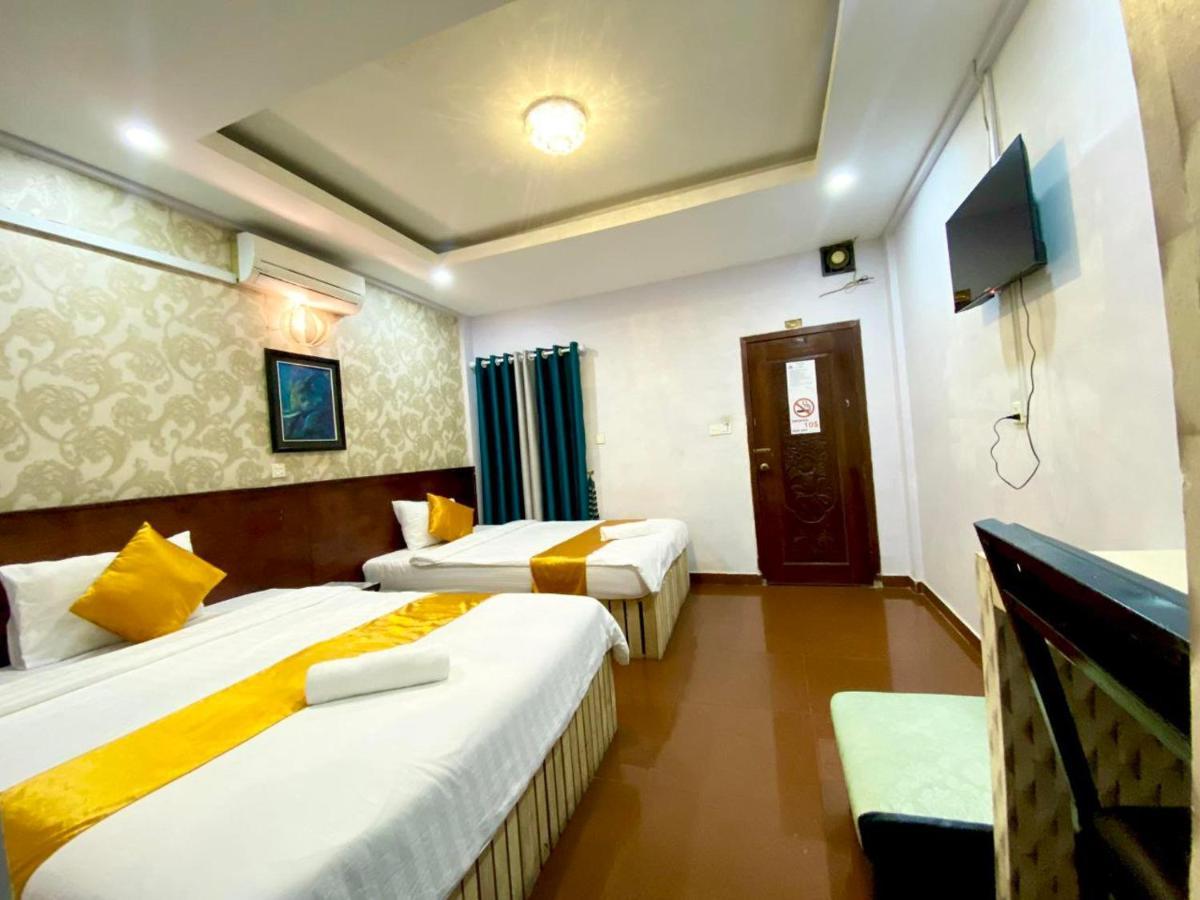 Moonlight Villa Phnom Penh Exterior photo