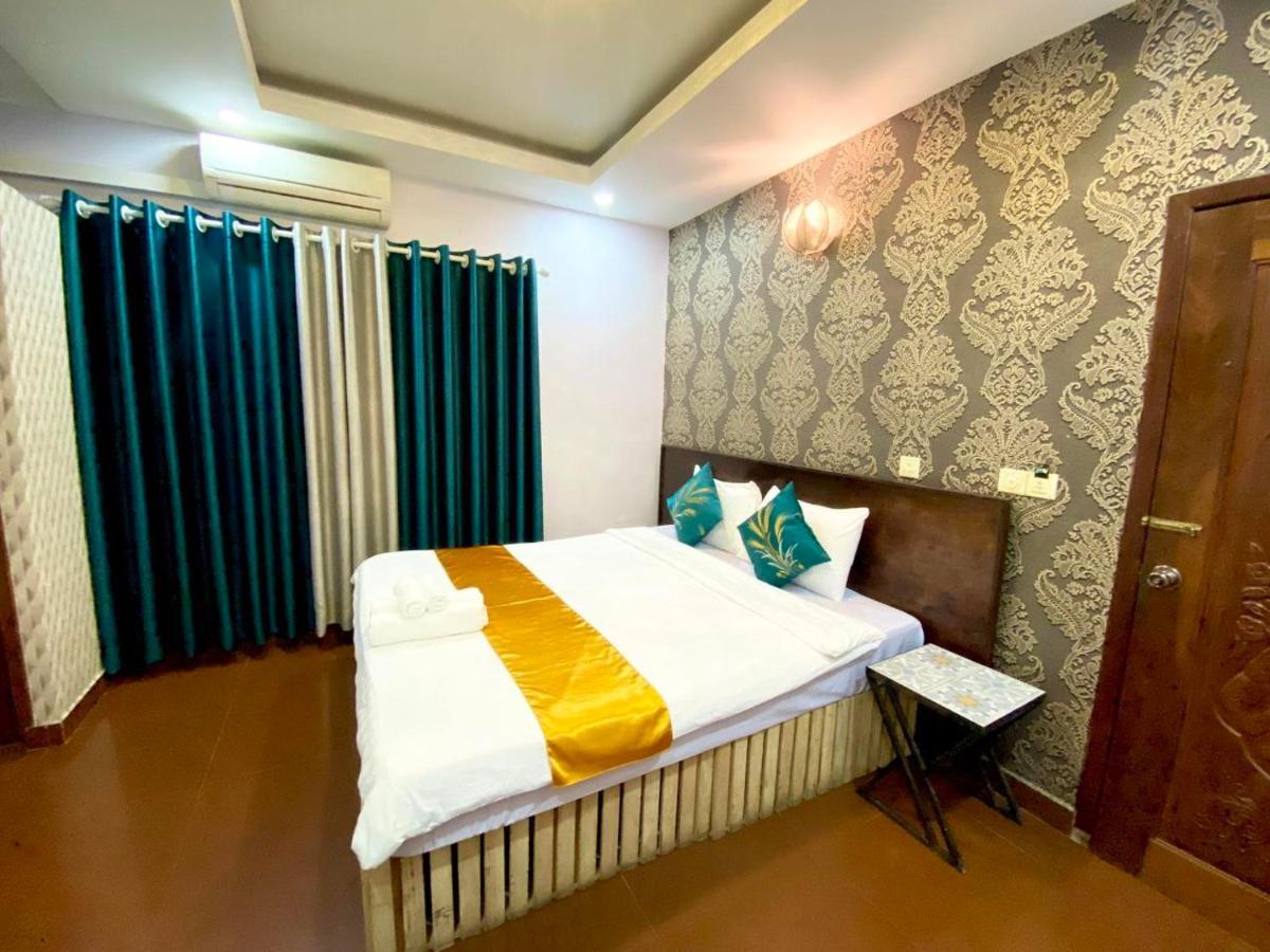 Moonlight Villa Phnom Penh Exterior photo