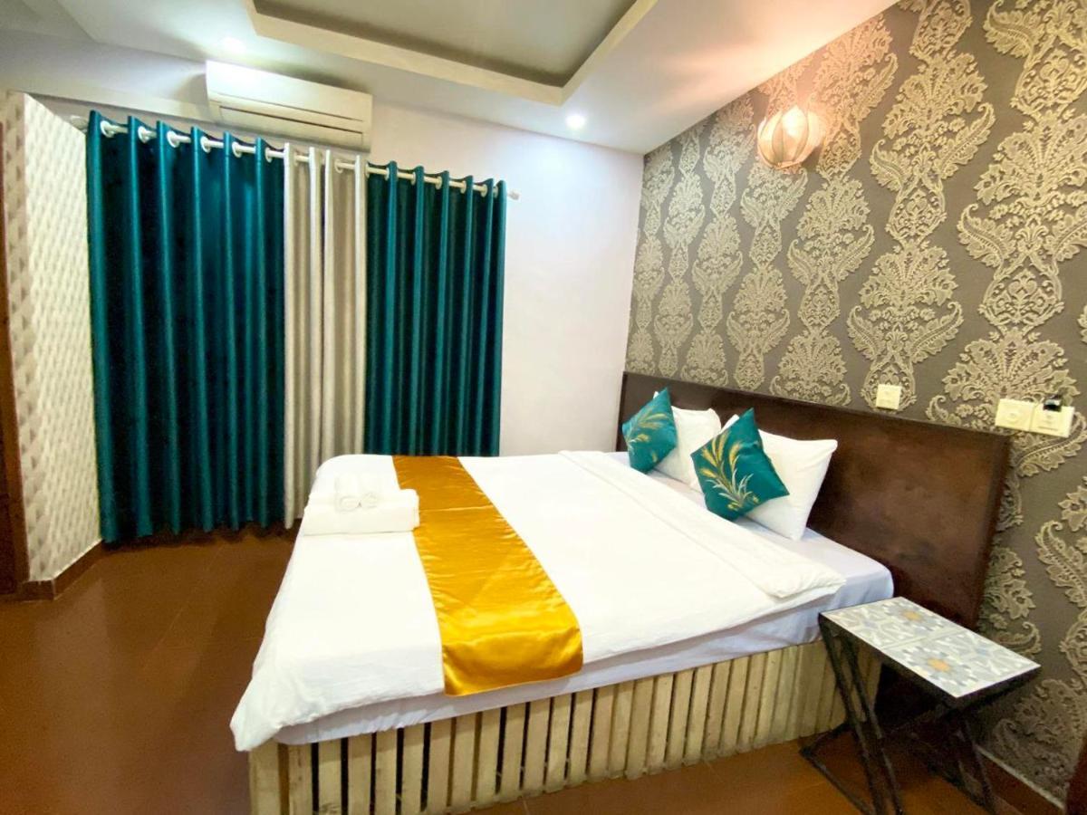 Moonlight Villa Phnom Penh Exterior photo