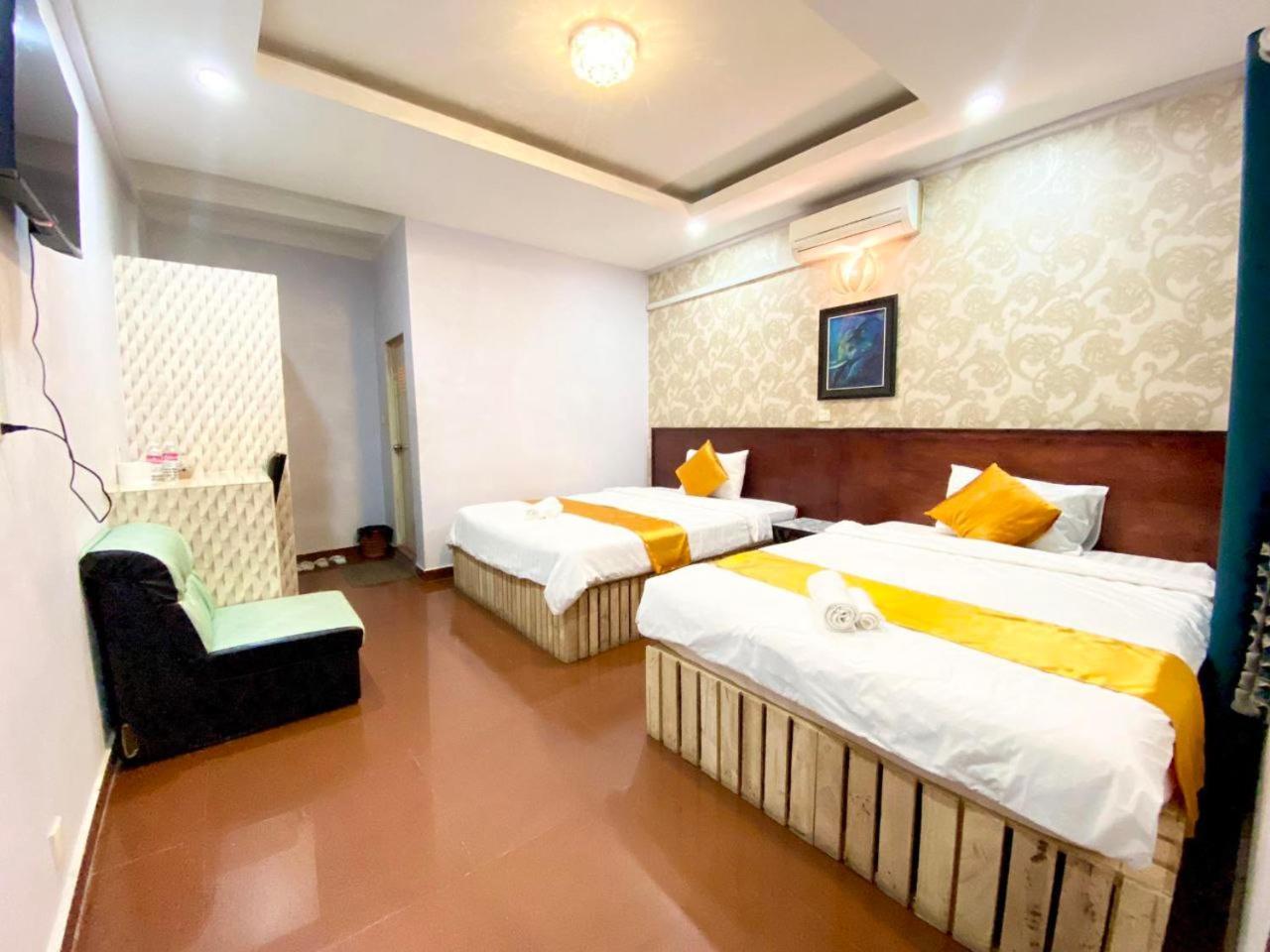 Moonlight Villa Phnom Penh Exterior photo