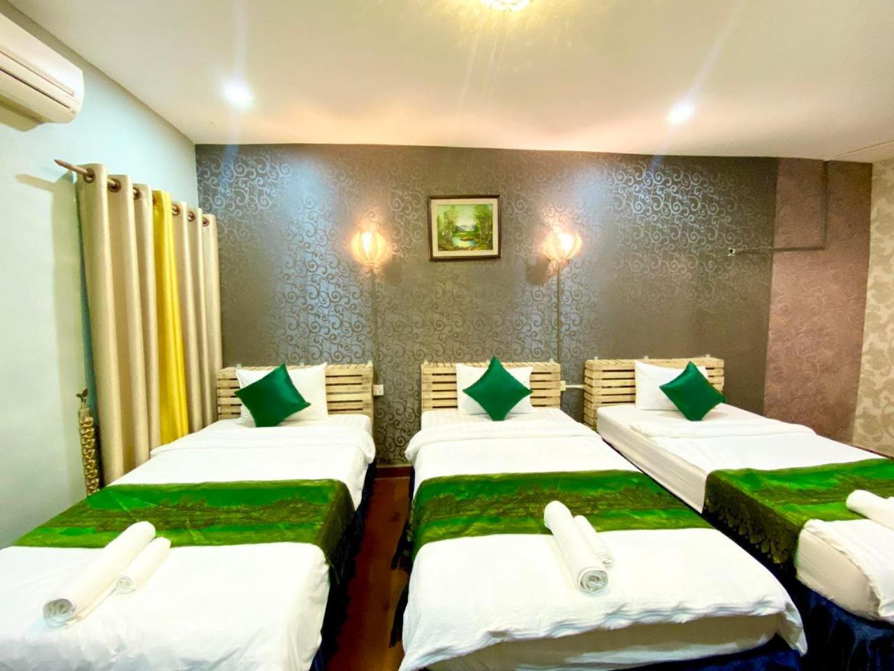 Moonlight Villa Phnom Penh Exterior photo